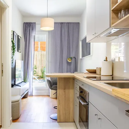 Point Apartment